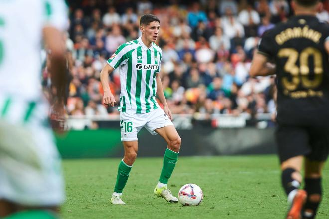 Sergi Altimira con la pelota (foto: Cordón Press).