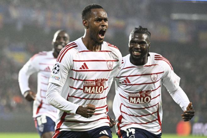 El Stade Brestois celebrando un gol en Champions (Cordon Press)