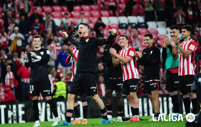 Oihan Sancet, a la cabeza de la celebración del Athletic en el derbi vasco (Foto: LALIGA).