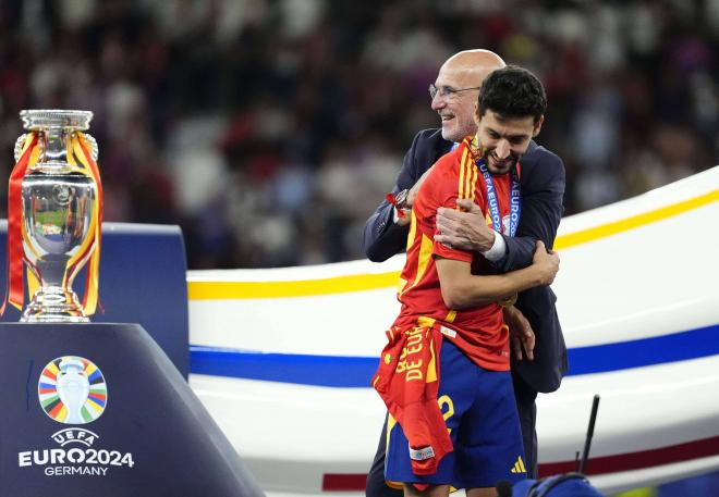 Jesús Navas y Luis de la Fuente en la Eurocopa de 2024 (Foto: Cordon Press).