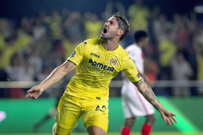 Alexandre Pato celebra un gol con el Villarreal (Foto: EFE).