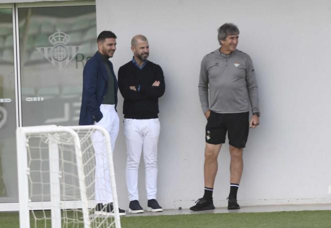 Joaquín, Manu Fajardo y Manuel Pellegrini, en la sesión del lunes (Foto: Kiko Hurtado).