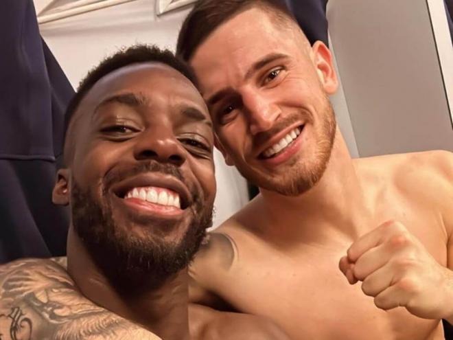 Iñaki Williams y Oihan Sancet festejan la victoria tras el derbi ante la Real Sociedad en San Mamés (Foto: Athletic Club).