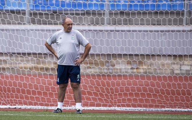 Joaquín Retamosa, como utillero de la Selección Española (Foto: RFEF).