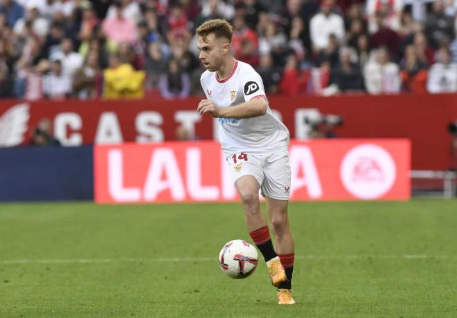 Peque, en el Sevilla-Rayo Vallecano (Foto: Kiko Hurtado).