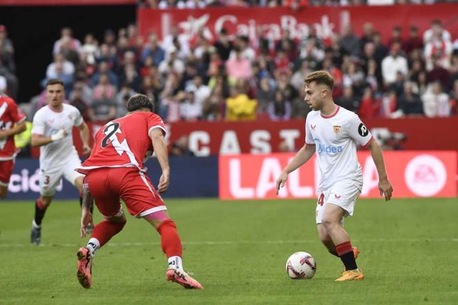 Peque, en el Sevilla-Rayo Vallecano (Foto: Kiko Hurtado).