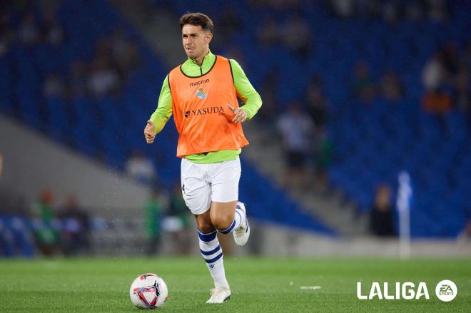 Calentamiento de Martín Zubimendi con la Real Sociedad (Foto: LALIGA).