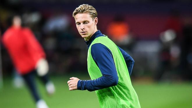 Frenkie de Jong calentando antes de un partido con el FC Barcelona (Fuente: Cordon Press)