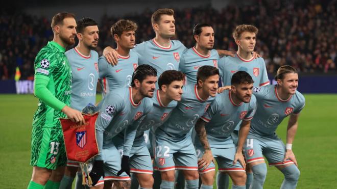 Once del Atlético de Madrid ante el Sparta Praga (foto: EFE).