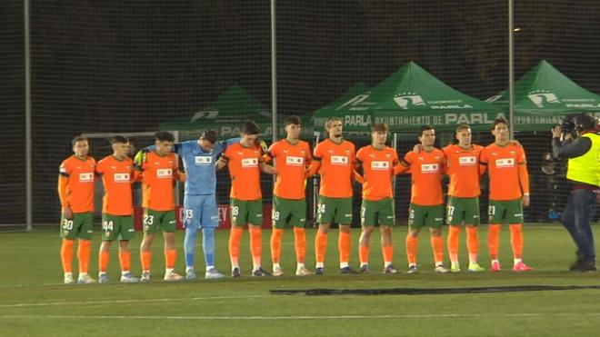 Minuto de silencio en el Parla-Valencia.