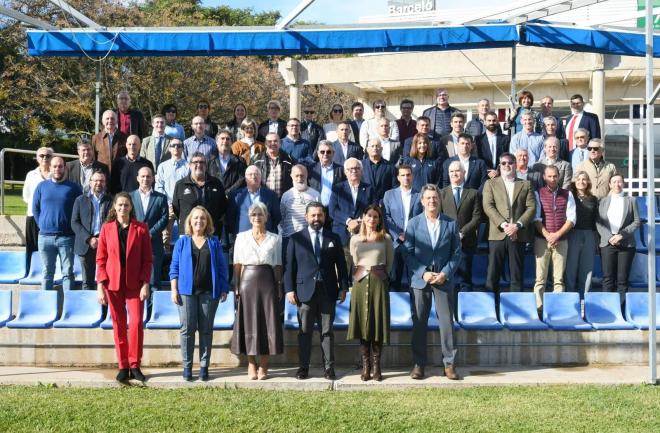 Patricia del Pozo, en un encuentro con con las federaciones deportivas andaluzas en el CEAR La Cartuja.