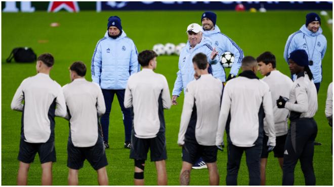 El Real Madrid entrenando en Anfield antes del partido contra el Liverpool. (Fuente: Europa Press)