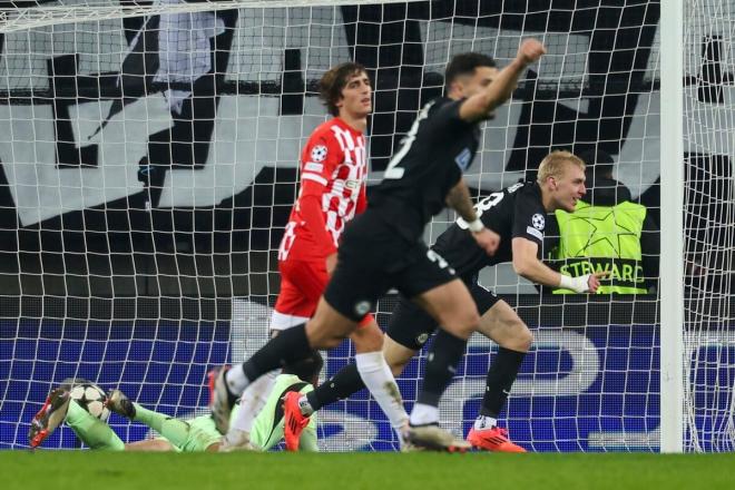 Biereth celebra su gol en el Sturm Graz-Girona (Foto: EFE).