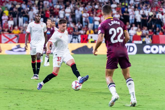 José Ángel Carmona, jugando con el Sevilla (Foto: Cordon Press).