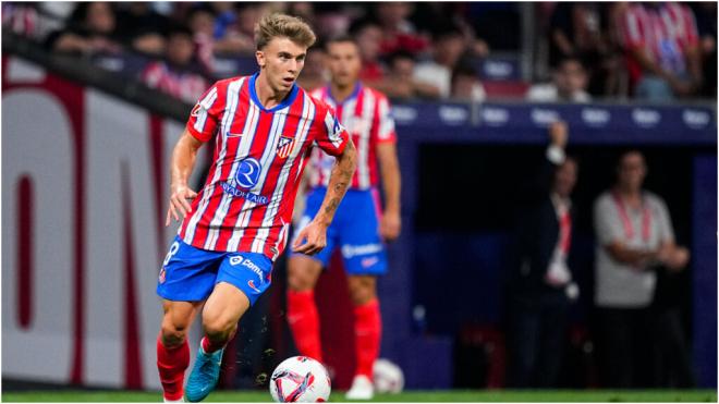 Pablo Barrios durante un partido del Atlético de Madrid (Fuente: Europa Press)