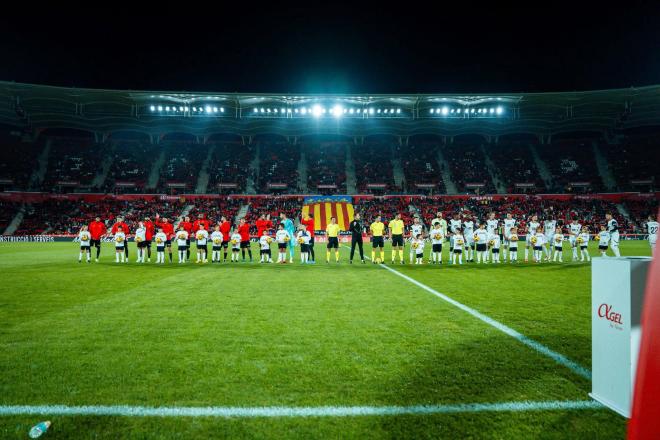 Homenaje a las víctimas de la DANA en el RCD Mallorca - Valencia CF (Foto: RCDM).