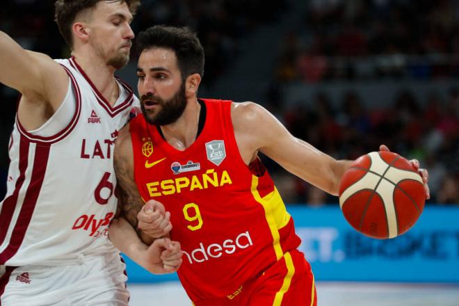 Ricky Rubio, durante el España-Letonia (Foto: EFE).