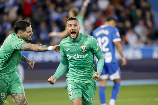 Óscar Rodríguez celebra el gol del Leganés ante el Alavés (Foto: LaLiga).