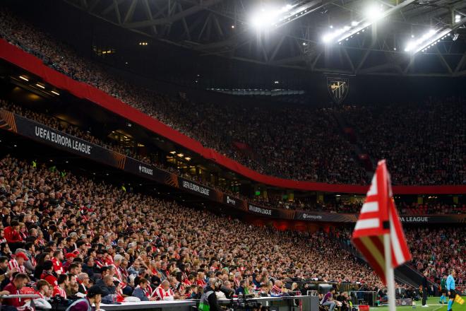 La grada de San Mamés a reventar en un partido entre semana (Foto: Athletic Club).