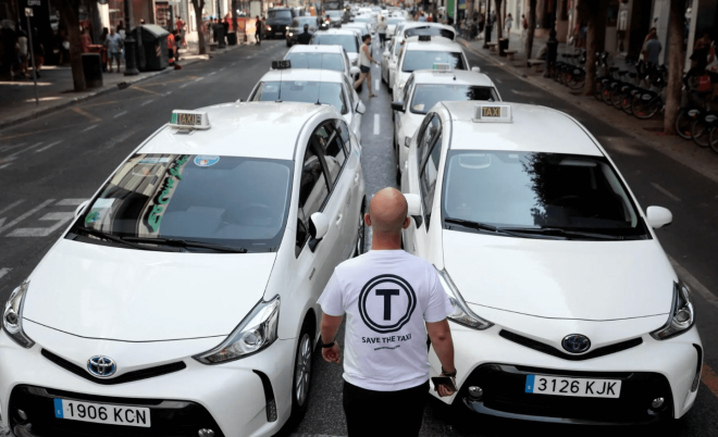 Taxis en Valencia (Foto: EFE)