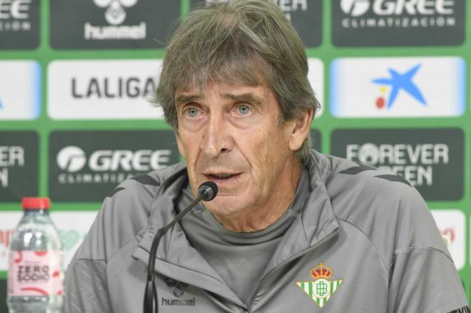 Manuel Pellegrini, en sala de prensa (Foto: Kiko Hurtado).