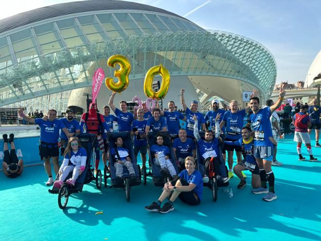 Equipo de AEFAT en el Maratón Valencia