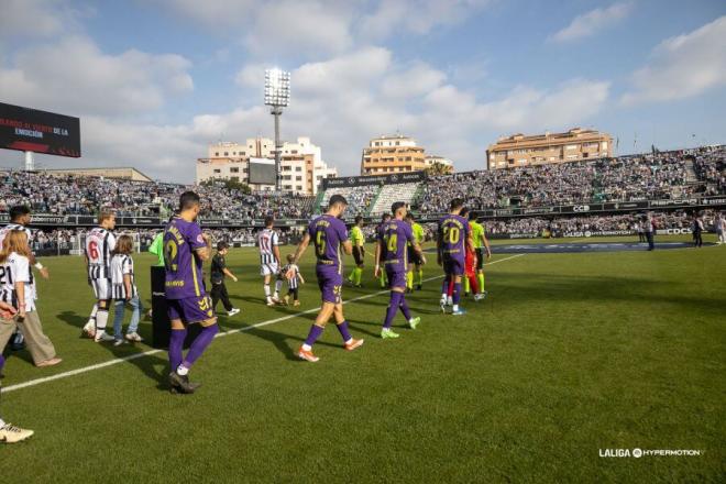 Castellón y Málaga saltan al verde de Castalia. (Foto: LALIGA)