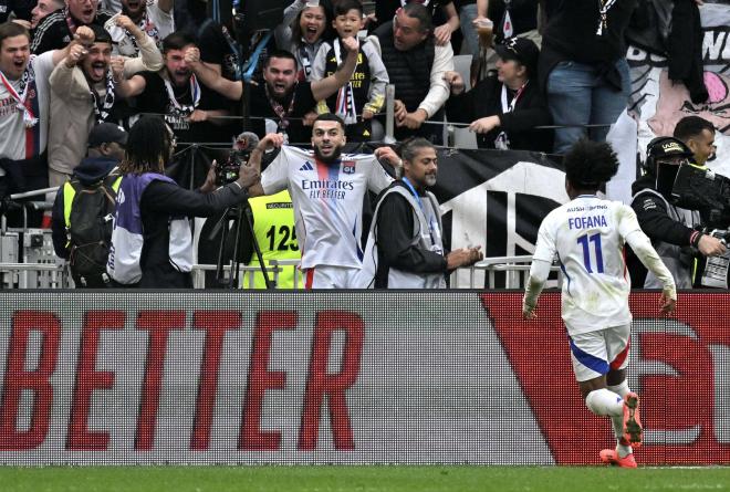 Mikautadze, en un partido del Olympique de Lyon (FOTO: Cordón Press).