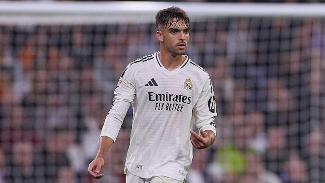 Raúl Asencio, en un partido con el Real Madrid (Cordon Press)