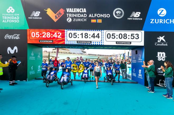 Equipo Zurich Aefat en el Maratón Valencia