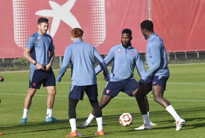 Imagen del último entrenamiento del Sevilla FC (foto: Kiko Hurtado).