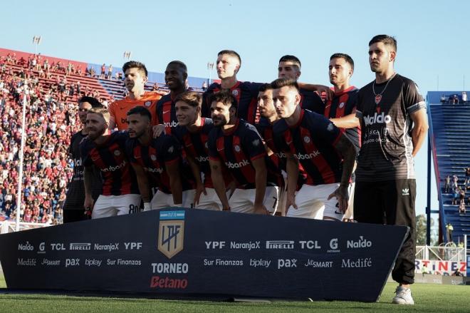 San Lorenzo de Almagro antes de un partido. (Foto: @SanLorenzo - X).