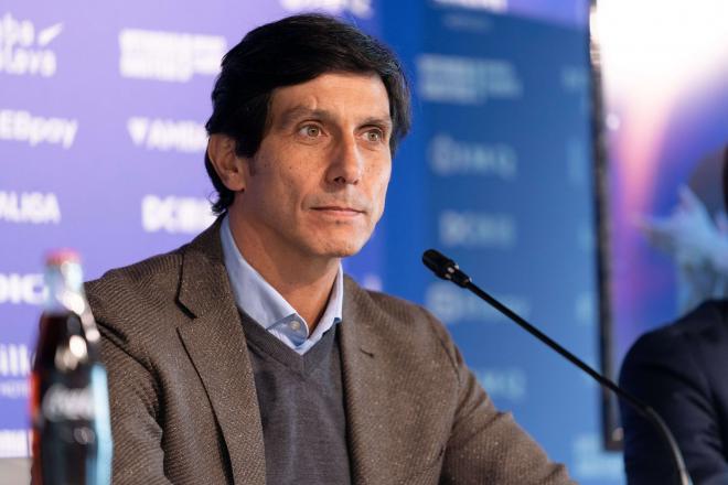 Sergio Fernández, director deportivo del Alavés, en sala de prensa (Foto: DA).