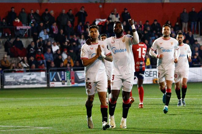 Celebración del gol de Gonzalo Montiel (Foto: Cordon Press).