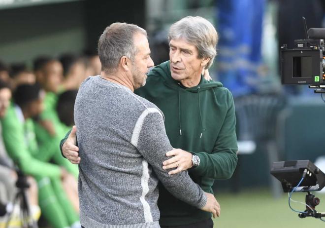 Manuel Pellegrini, ante el Barça (Foto: Kiko Hurtado).