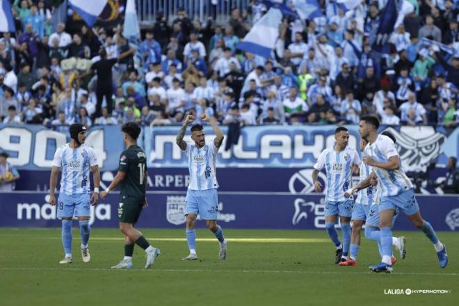 Dioni celebra su gol al Almería. (Foto: LALIGA)