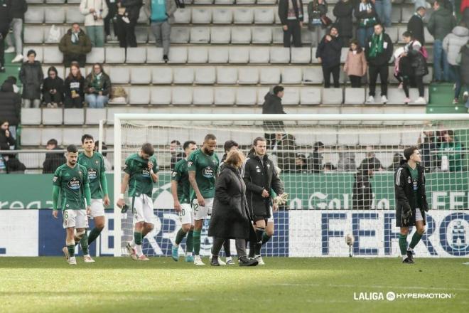 Bebé, cabizbajo tras la derrota del Racing de Ferrol ante el Oviedo (Foto: LALIGA).