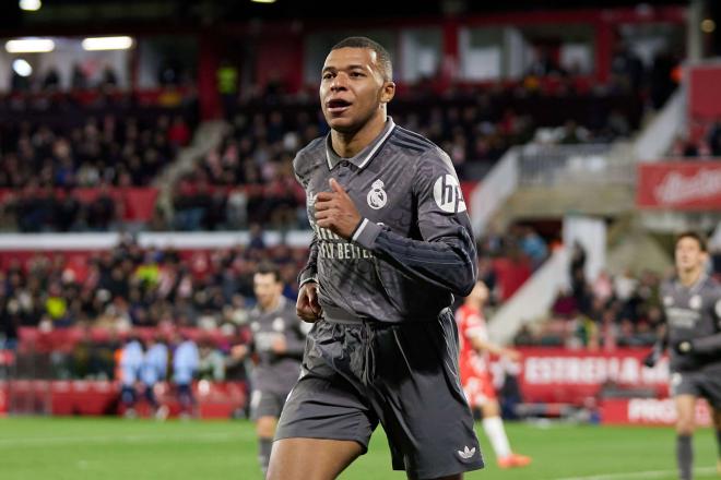 Mbappé celebrando su gol contra el Girona (Cordon Press)