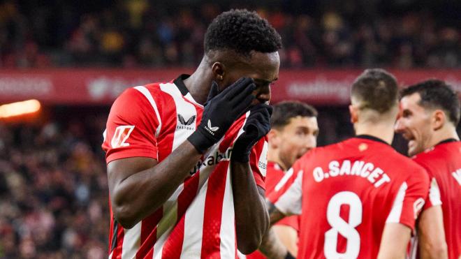 Gesto de Iñaki Williams tras marcar un gol ante el Villarreal CF de Marcelino en San Mamés (Foto: Athletic Club).