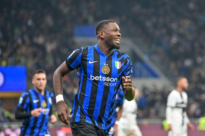 Marcus Thuram celebra un gol con el Inter (Fotos: Cordon Press).