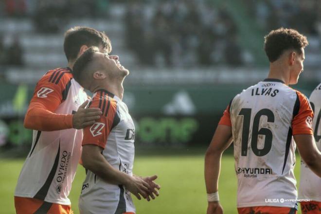 Francisco Portillo celebra su gol en el Racing de Ferrol-Real Oviedo (Foto: LALIGA).