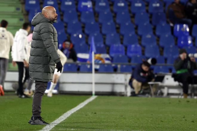 Manolo González viendo el Getafe- Espanyol (Foto: RCDE).