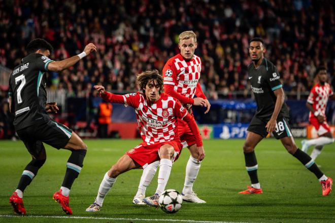 Bryan Gil, en una jugada del Girona-Liverpool (FOTO: Cordón Press).