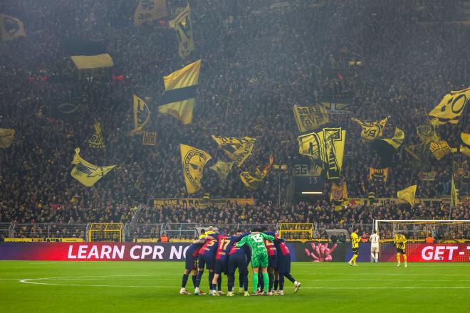 Los jugadores del Barça en Dortmund (Foto: EFE)