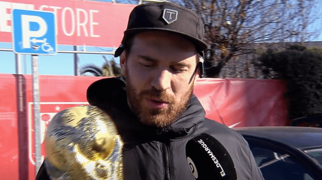 Gabriel Godsack con la Copa del Mundo (Foto: ElDesmarque)