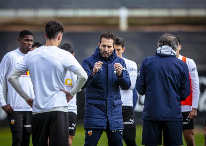 La plantilla del Valencia CF antes de irse de comida con Baraja