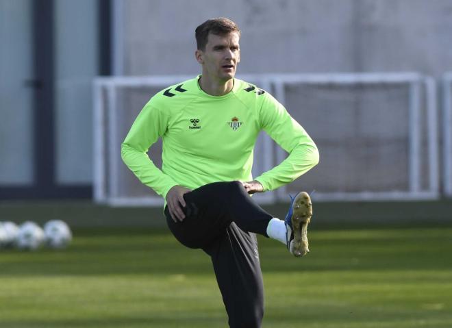 Diego Llorente, en el entrenamiento de este miércoles (Foto: Kiko Hurtado).