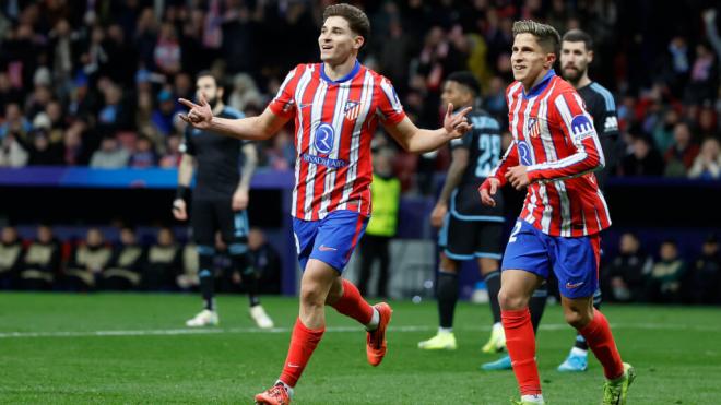 Julián Álvarez celebra el primero del Atlético frente al Slovan (foto: Cordon Press).