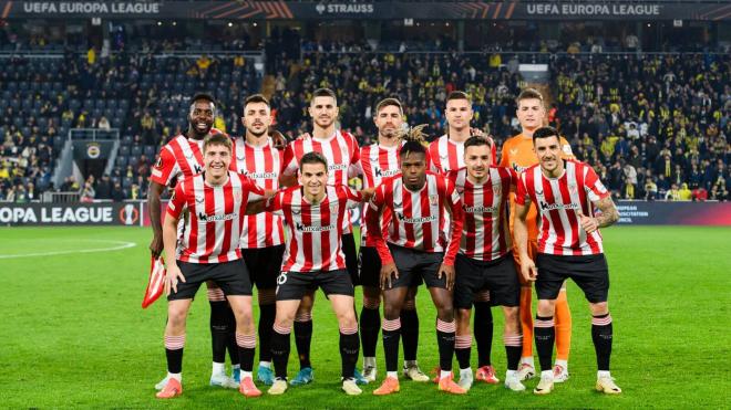 Este es el once que sacaba Ernesto Valverde ante el Fenerbahçe en Estambul (Foto: Athletic Club).