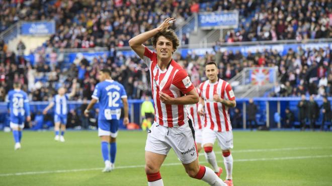 Gol del bermeano Unai Gómez en el Derbi ante el Deportivo Alavés en Mendizorrotza (Foto: Athletic Club).